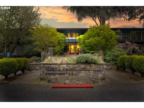 16250 S Pacific Hwy #43, Lake Oswego, OR 97034