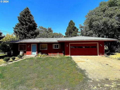 602 N Water St, Weston, OR 97886
