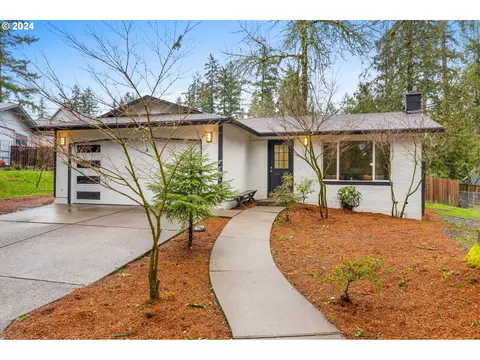 8190 SW Glencreek Ct, Portland, OR 97223