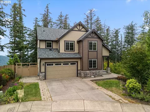 10932 SE Hilltop Ct, Happy Valley, OR 97086