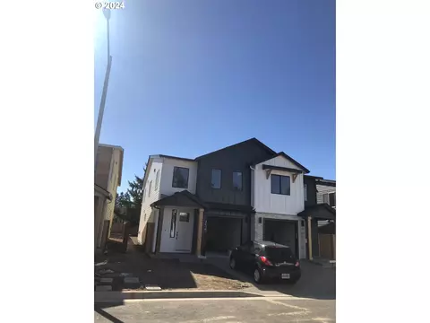 2406 SE Maybrook Ln #16B, Milwaukie, OR 97222
