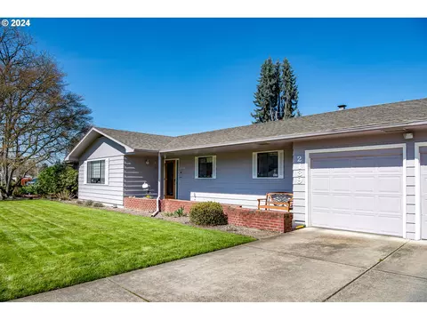 2139 Law Ln, Eugene, OR 97401