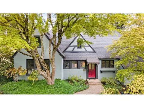 2155 SW Edgewood Rd, Portland, OR 97201