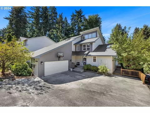 11304 NW 9th Ave, Vancouver, WA 98685