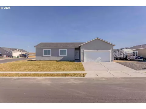 310 Rosalynn Dr, Stanfield, OR 97875
