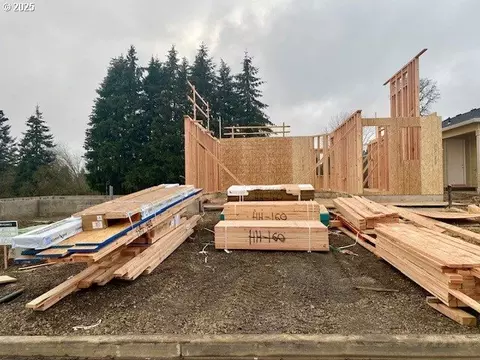 1767 N Millican Creek St, Lafayette, OR 97127