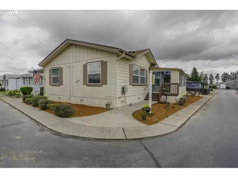 4323 Lemon St NE, Salem, OR 97305
