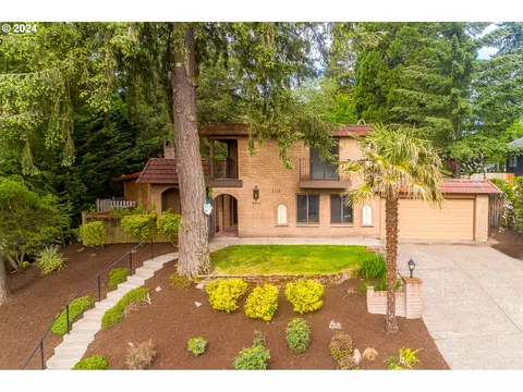 9921 SW 30th Ave, Portland, OR 97219