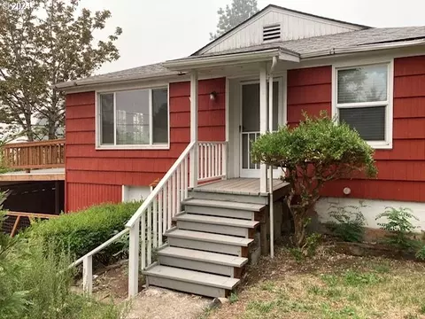 76462 Douglas St, Oakridge, OR 97463