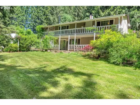31101 Pond Dr, Scappoose, OR 97056