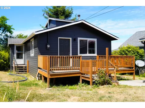 63684 S Barry Rd, Coos Bay, OR 97420
