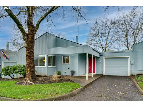 17753 NW Lakeway Ct, Beaverton, OR 97006