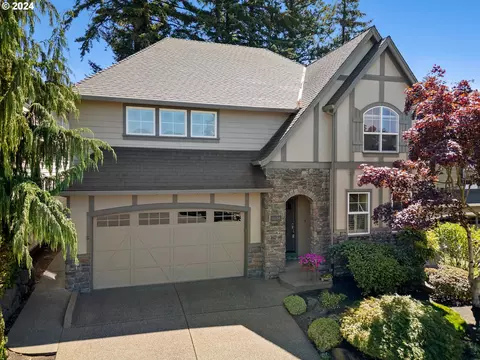 11694 SE Aerie Crescent Rd, Happy Valley, OR 97086