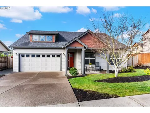 303 SW Mt Rainier St, Mcminnville, OR 97128