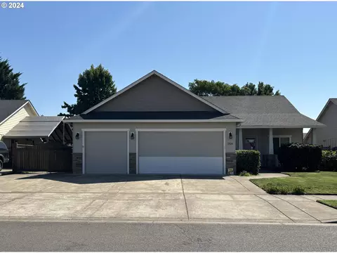 5924 Landmark Ln, Eugene, OR 97402