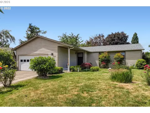355 S Tarrybrooke Ct, Cornelius, OR 97113