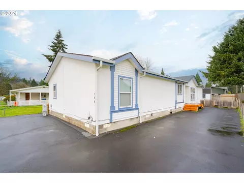 146 John St, Kelso, WA 98626