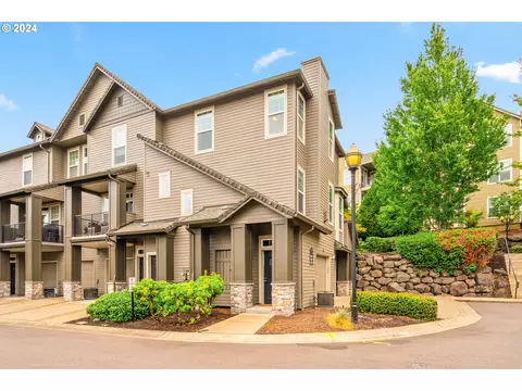 2490 Snowberry Ridge Ct, West Linn, OR 97068
