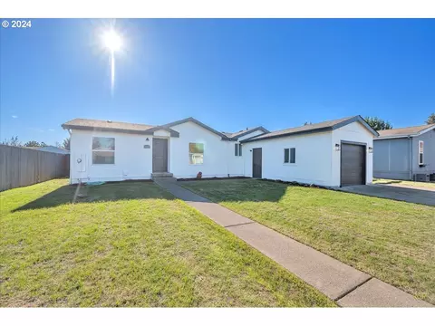 10913 NE 69th St, Vancouver, WA 98662