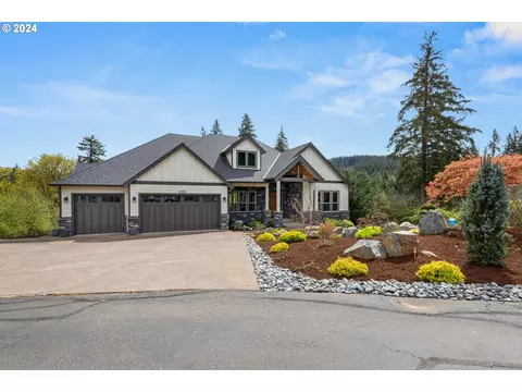 20884 S Vista Montana Ln, Oregon City, OR 97045