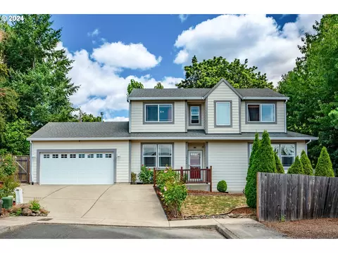 16240 SE Blooming Ln, Clackamas, OR 97015