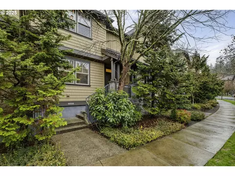 10489 SW Windwood Way, Portland, OR 97225