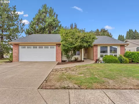 1421 NE Hoffman Dr, Mcminnville, OR 97128