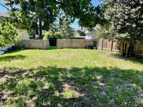 130 SE Wyers St, White Salmon, WA 98672