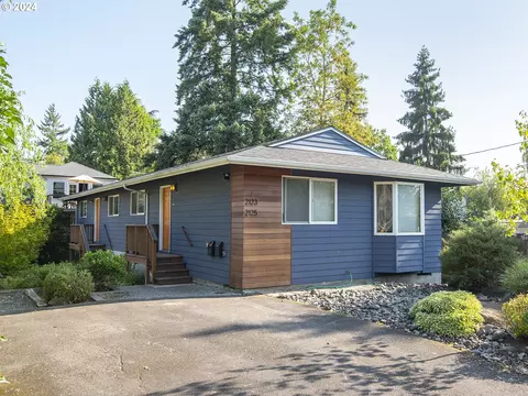 21232125 SE Sherrett St, Portland, OR 97202