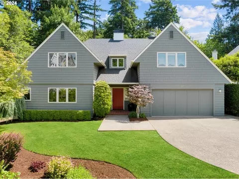 4204 SW 64th Ct, Portland, OR 97221