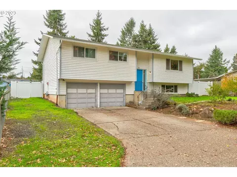 19223 Whitney Ln, Oregon City, OR 97045