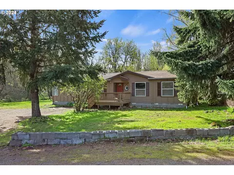 4541 Post Canyon Dr, Hood River, OR 97031
