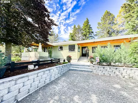 445 Highway 7, Baker City, OR 97814