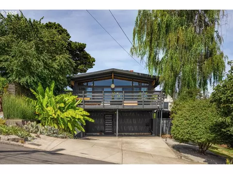 7221 SE Madison St, Portland, OR 97215