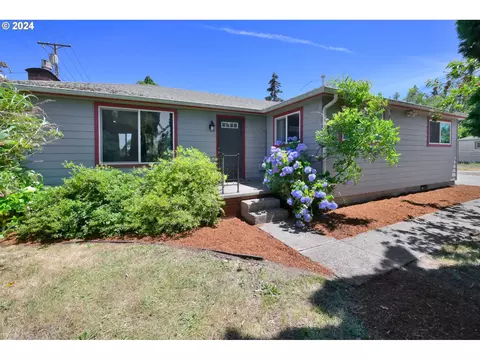 2495 19th St, Springfield, OR 97477