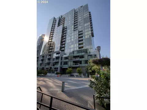 841 S Gaines St #512, Portland, OR 97239