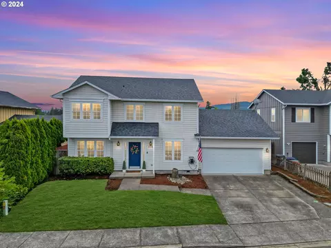 206 Sunday Dr, Creswell, OR 97426