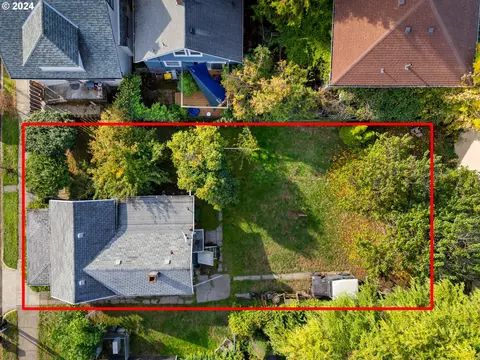 2015 SE Ivon St #7, Portland, OR 97202