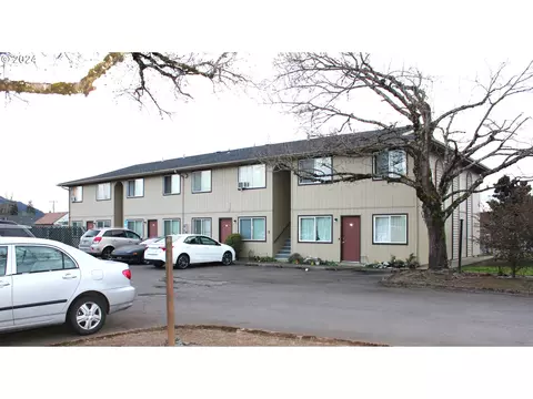 4625 Main St, Springfield, OR 97478 photo 1