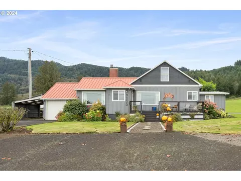 9300 Sollie Smith Rd, Tillamook, OR 97141