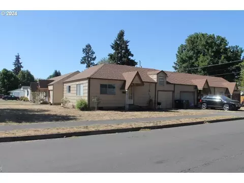 848 N St, Springfield, OR 97477