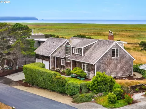 4740 Fairway Dr, Gearhart, OR 97138