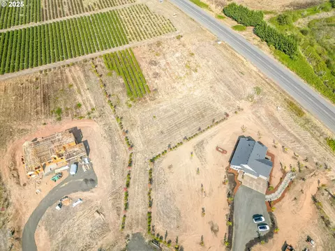 4 NW Earliblue Ln, Corvallis, OR 97330