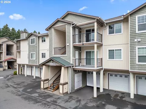 10740 NE Holly St #202, Hillsboro, OR 97006