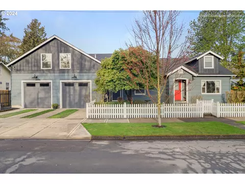 503 S Edwards St, Newberg, OR 97132