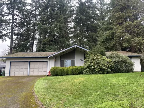 2221 Brittany St, Eugene, OR 97405