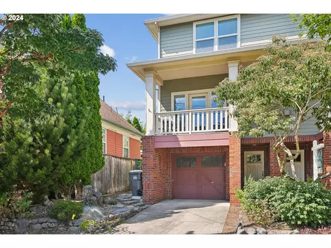 1553 N Prescott St #1, Portland, OR 97217