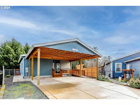 3388 Snow Peak Pl, Lebanon, OR 97355