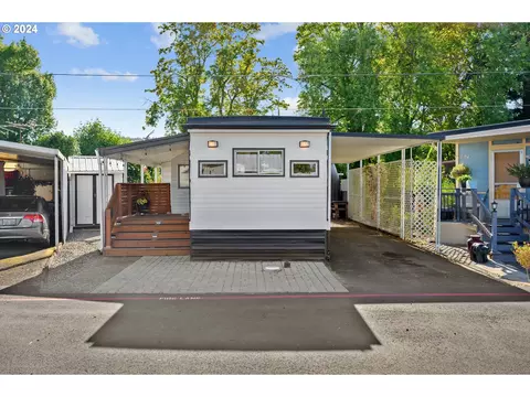 19605 River Rd #81, Gladstone, OR 97027