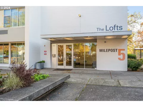 900 NE 81st Ave #112, Portland, OR 97213